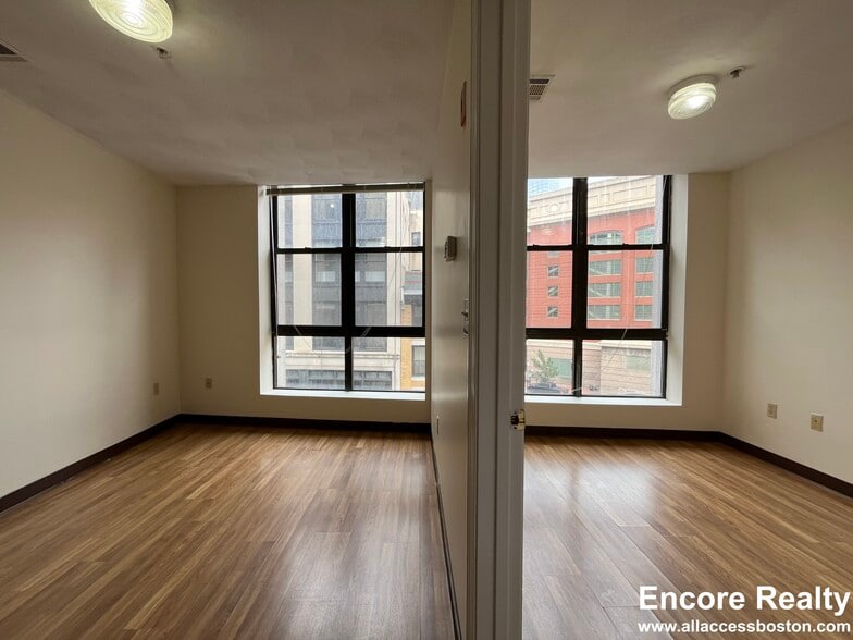 Building Photo - 81 Essex St