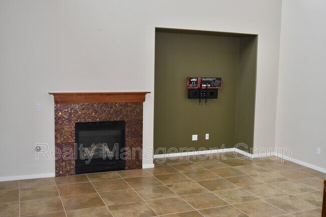 Building Photo - 1721 Cripple Creek Dr