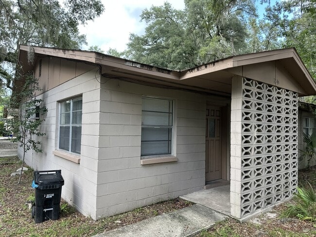 Building Photo - Duplex at NE 17th