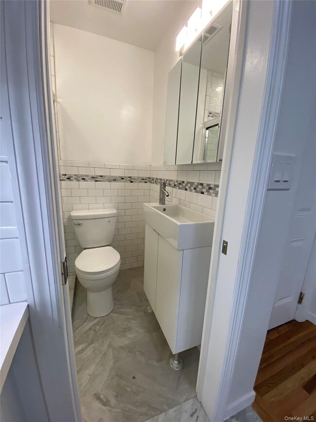 Building Photo - 57-09 Catalpa Ave