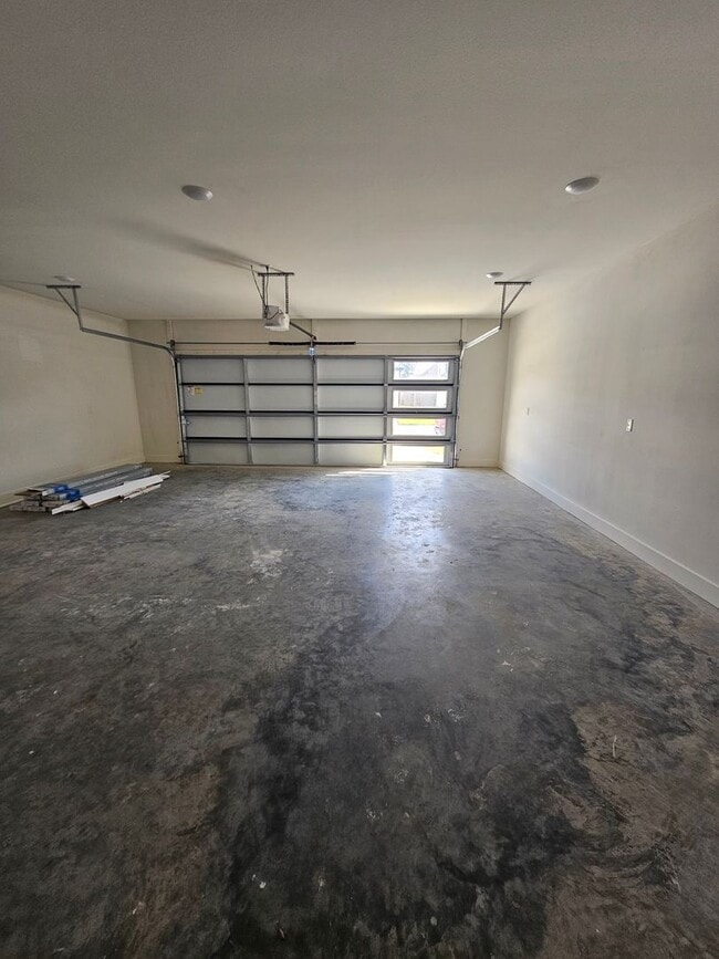 Building Photo - 7233 Havenwood Dr