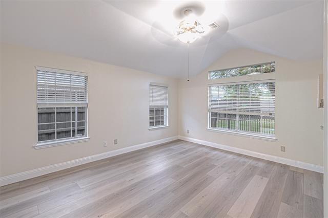 Building Photo - 10601 Robincreek Ln