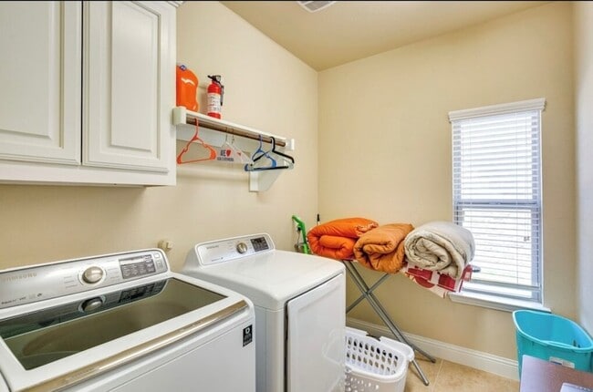 Building Photo - 14712 Crystal Beach Ln