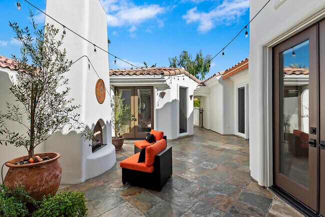 Building Photo - 79315 Mandarina