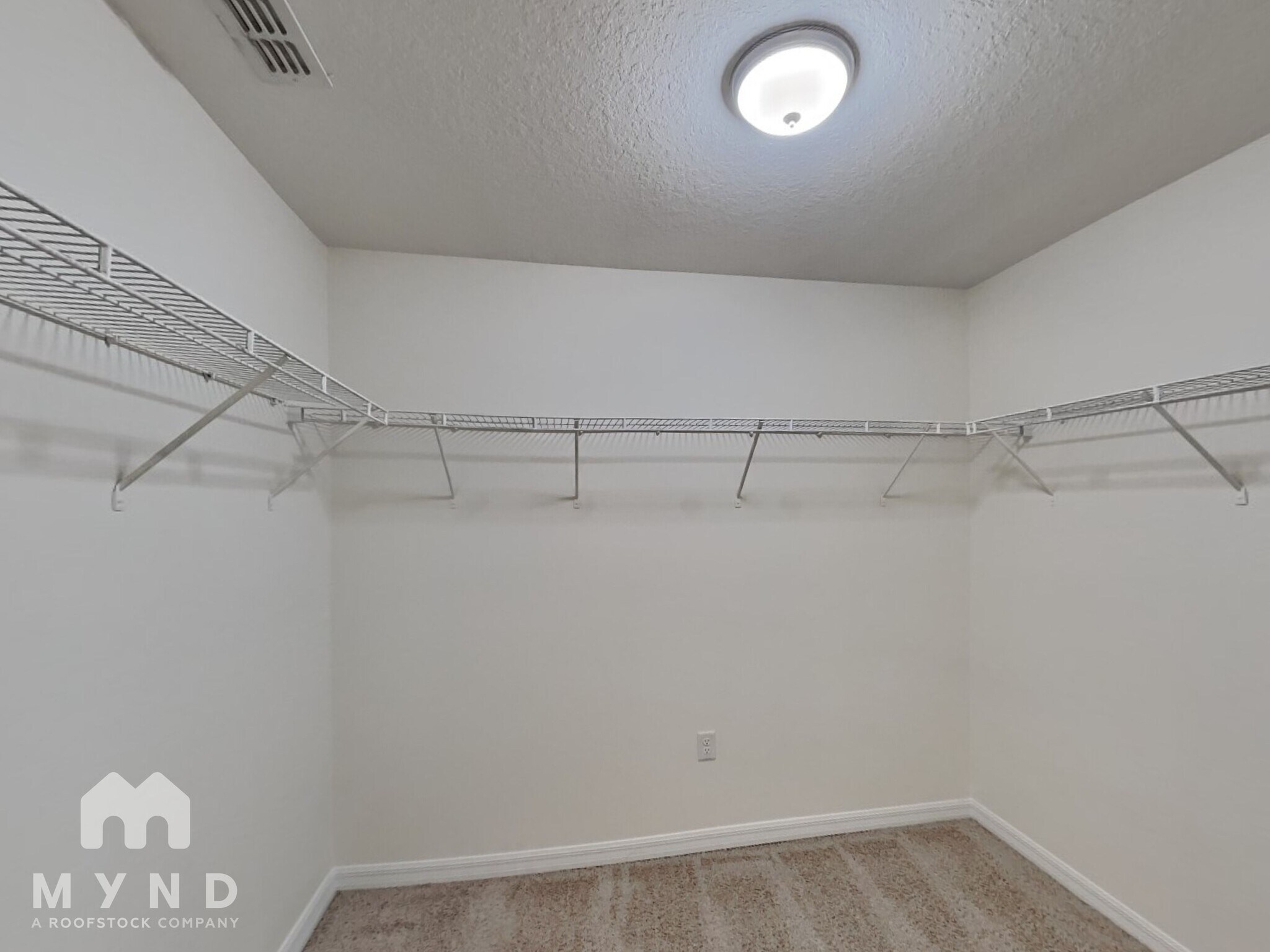 Building Photo - 6600 Wirevine Dr