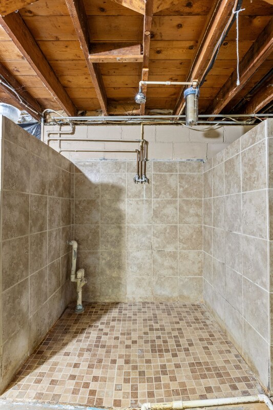 Building Photo - 1936 N Park Ave