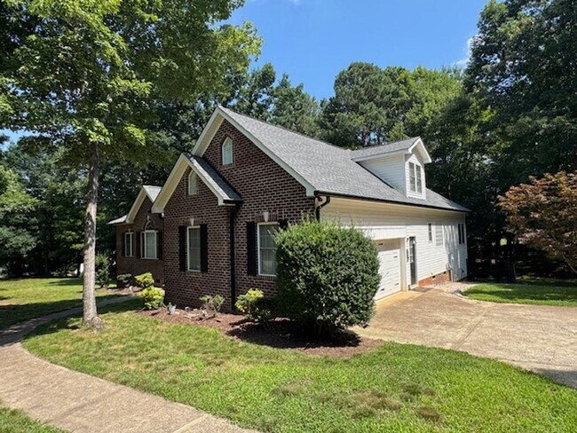 Building Photo - Charming 3-Bedroom Retreat in Wake Forest