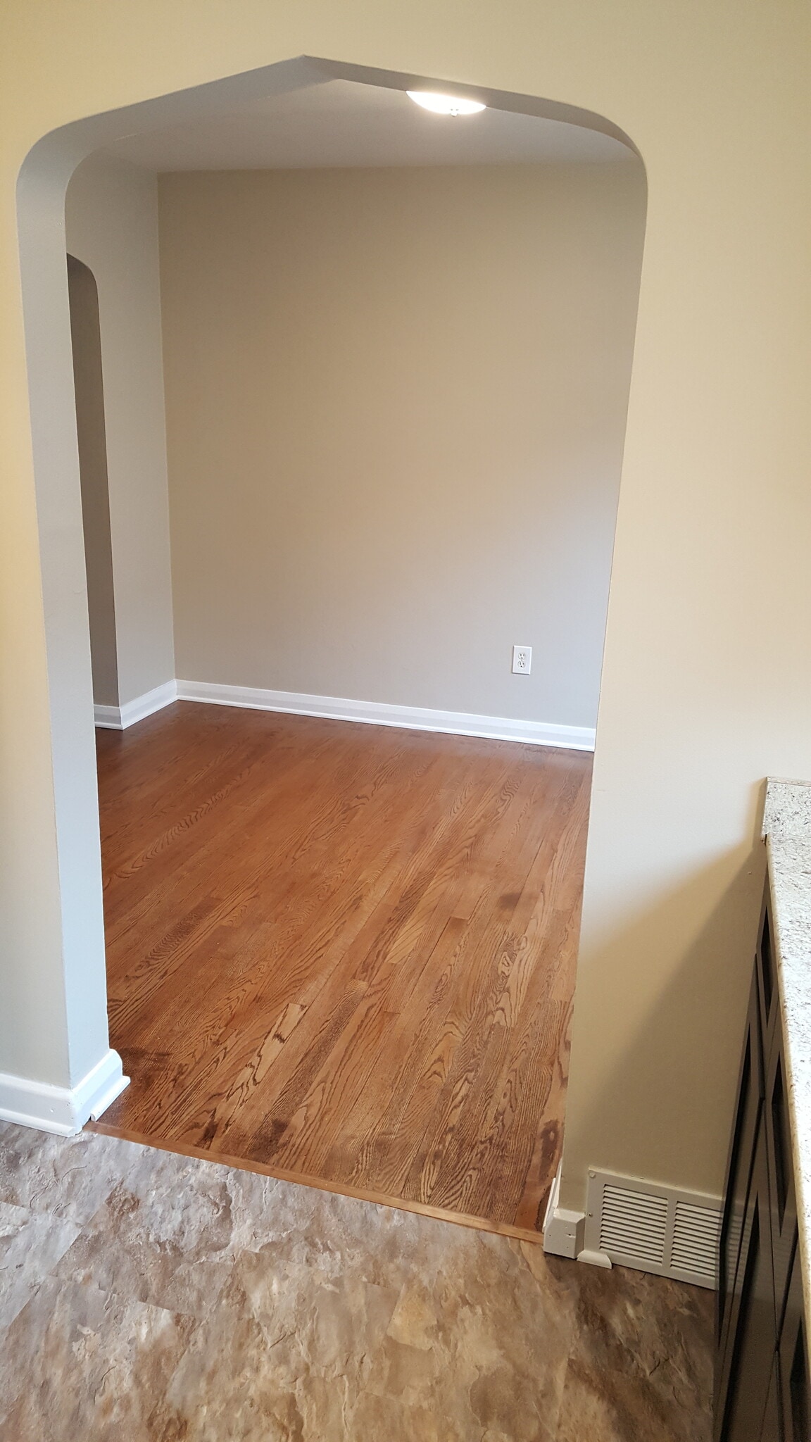 Dining Room - 129 Stanton Ct W