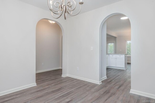 Building Photo - 6147 Ridgeside Boulevard