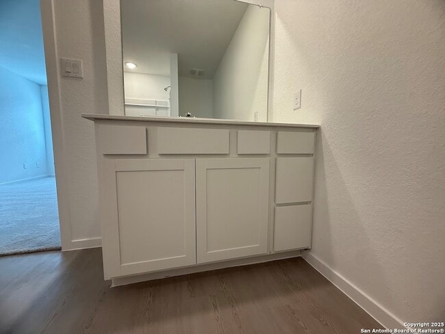 Building Photo - 267 Ottawa Way