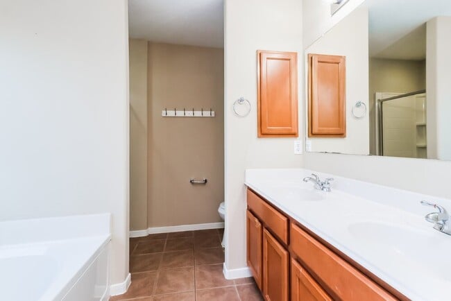 Building Photo - 21639 Kingston Terrace Ln