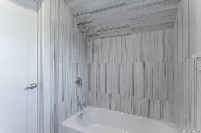 Building Photo - 292 Acre Ln