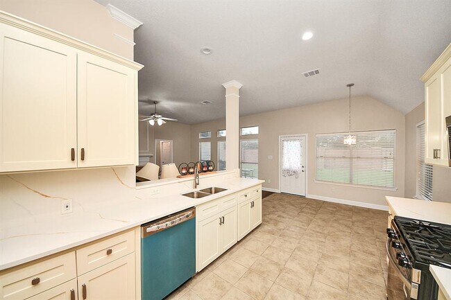Building Photo - 4807 Taylor Lake Ct