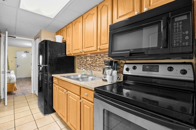 Building Photo - 6804 N Ocean Blvd