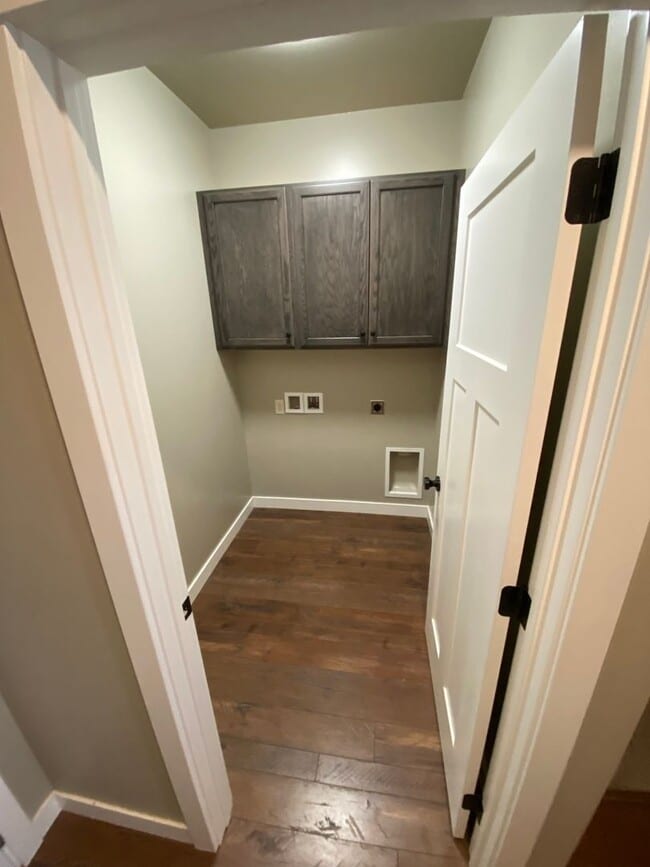 Building Photo - Newer Home - 3 Bedroom - 2 Bath - Corvallis