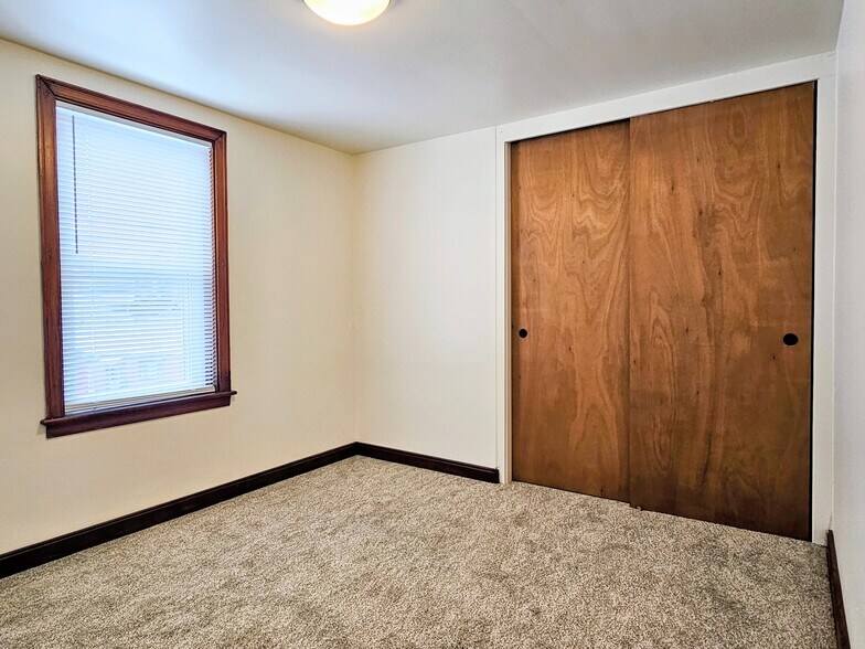 Building Photo - 221 Arch St