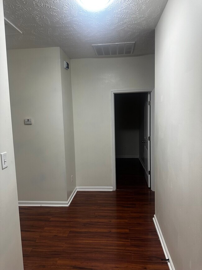 Building Photo - 110 Mingo Dr