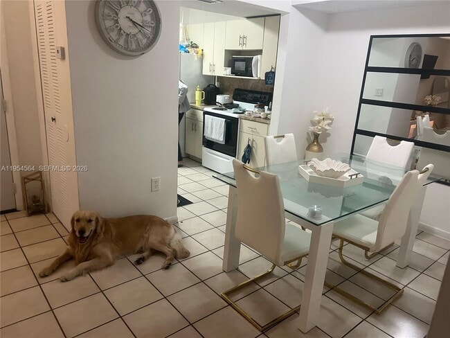 Building Photo - 526 NW 114th Ave