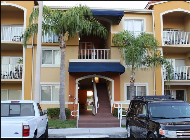 Building Photo - 21150 SW 87th Ave