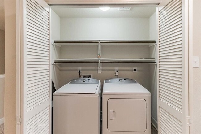 Building Photo - 4339 Cetti St