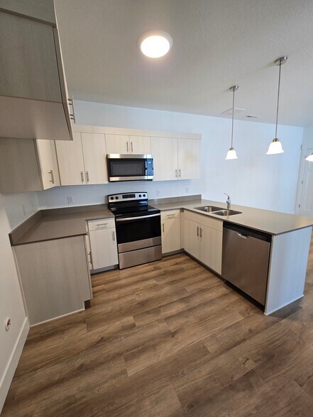 Building Photo - 4668 Olive Ave
