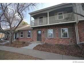 Building Photo - Spacious 4-bedroom, 3.5-bathroom townhome ...