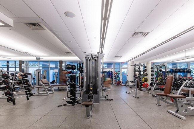 Building Photo - 21205 Yacht Club Dr