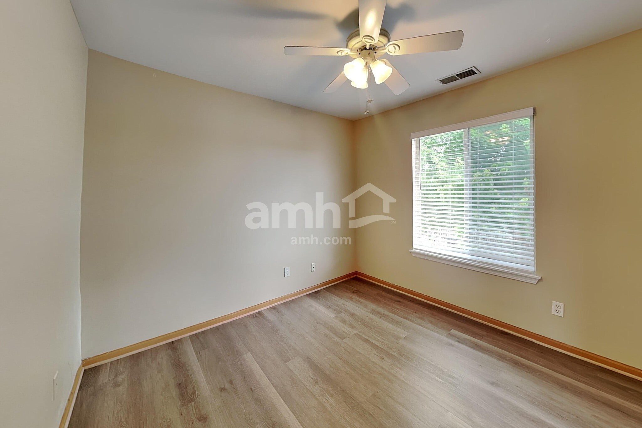 Building Photo - 14233 S Hillsdale Ct