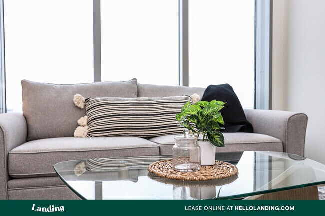 Building Photo - 225 S Grand Ave