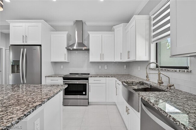 Building Photo - 2326 6th Ave SE