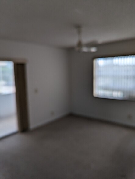 Building Photo - 517 Flanders K