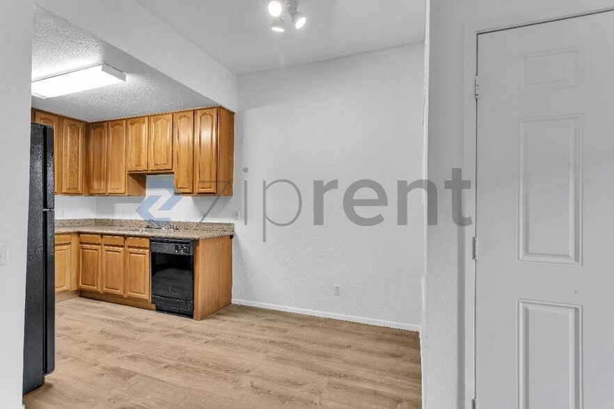 Building Photo - Unit 241