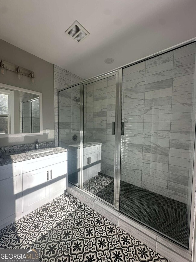 Building Photo - 1536 Montreat Ave SW