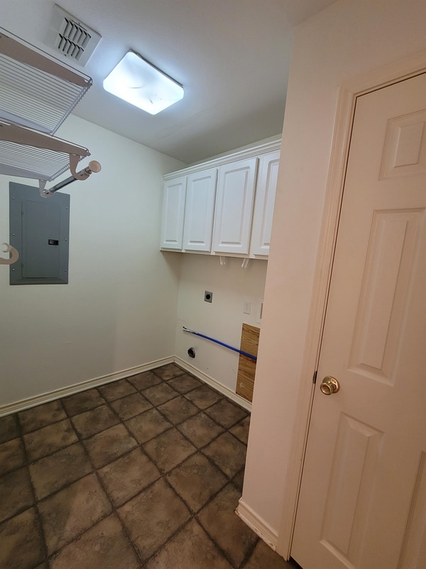 Building Photo - 640 Canada St