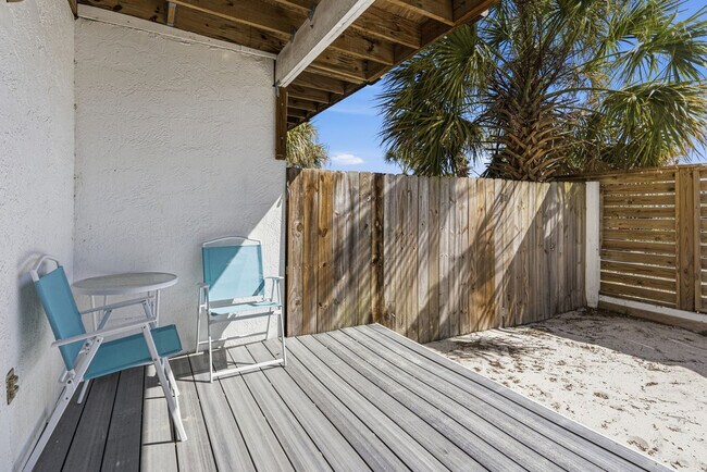 Building Photo - 16 Gulf Breeze Ct