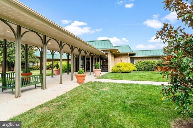 Building Photo - 3310 N Leisure World Blvd