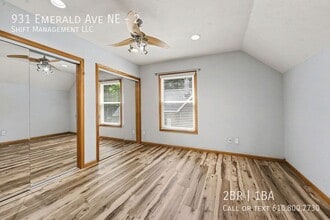 Building Photo - 931 Emerald Ave NE