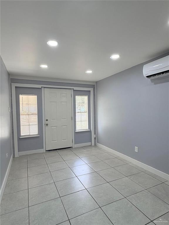Building Photo - 9 E Jasmine Ave