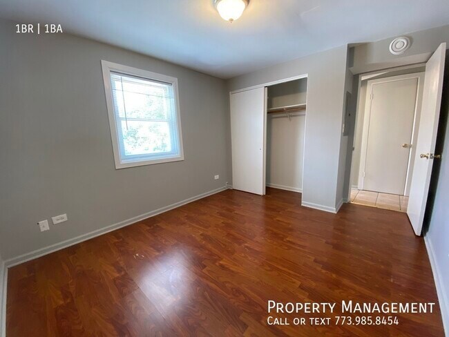 Building Photo - 8850 S Saginaw Ave