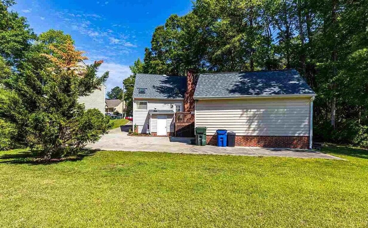 Building Photo - 4512 Emmit Dr