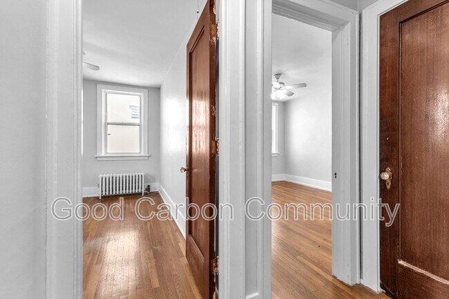 Building Photo - 2106 Delaware Ave