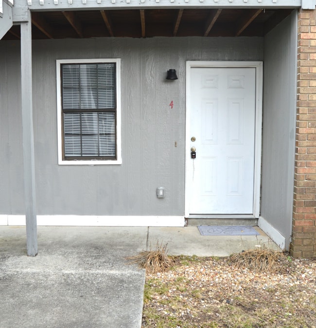 Building Photo - MORGAN AVE APARTMENTS