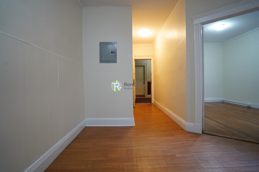Building Photo - 1191 Boylston St