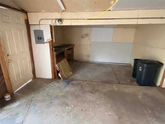 Building Photo - Omaha Ranch Home For Rent