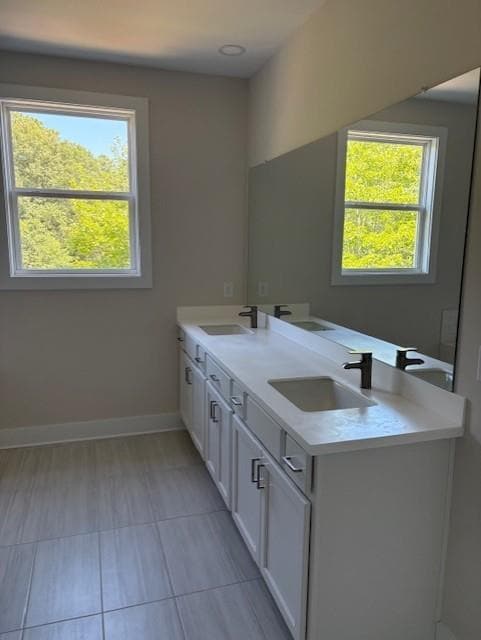 Building Photo - 2560 Silver Star Dr NE
