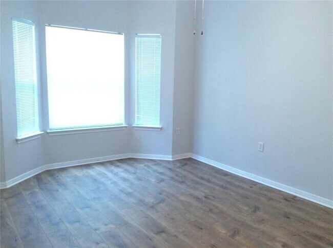 Building Photo - 1814 Ulit Ave