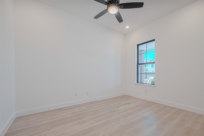 Building Photo - 2315 Red Chip Ln