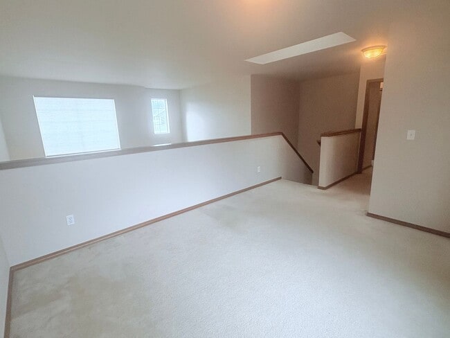 Building Photo - Charming 3-Bedroom, 4-Bath Home in the Heart of Orting