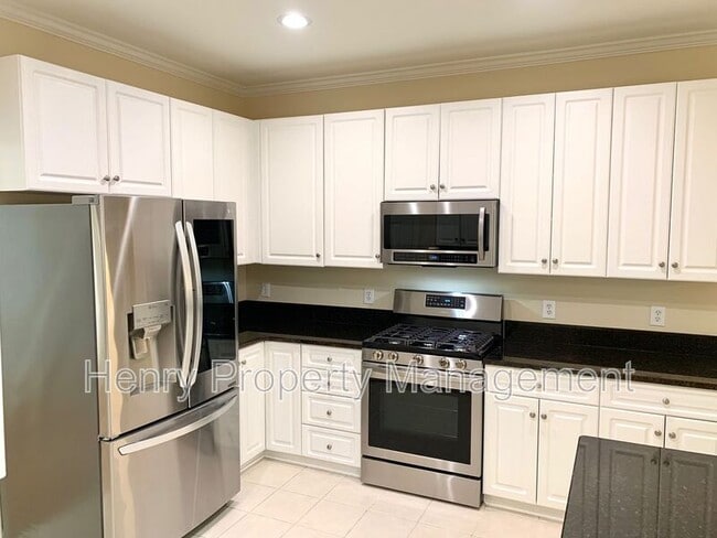 Building Photo - 212 Lewey Brook Dr