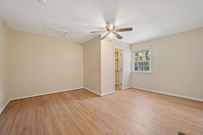 Building Photo - Charming 4 Bedroom, 2 Bath Home in Great Garner Location Available NOW